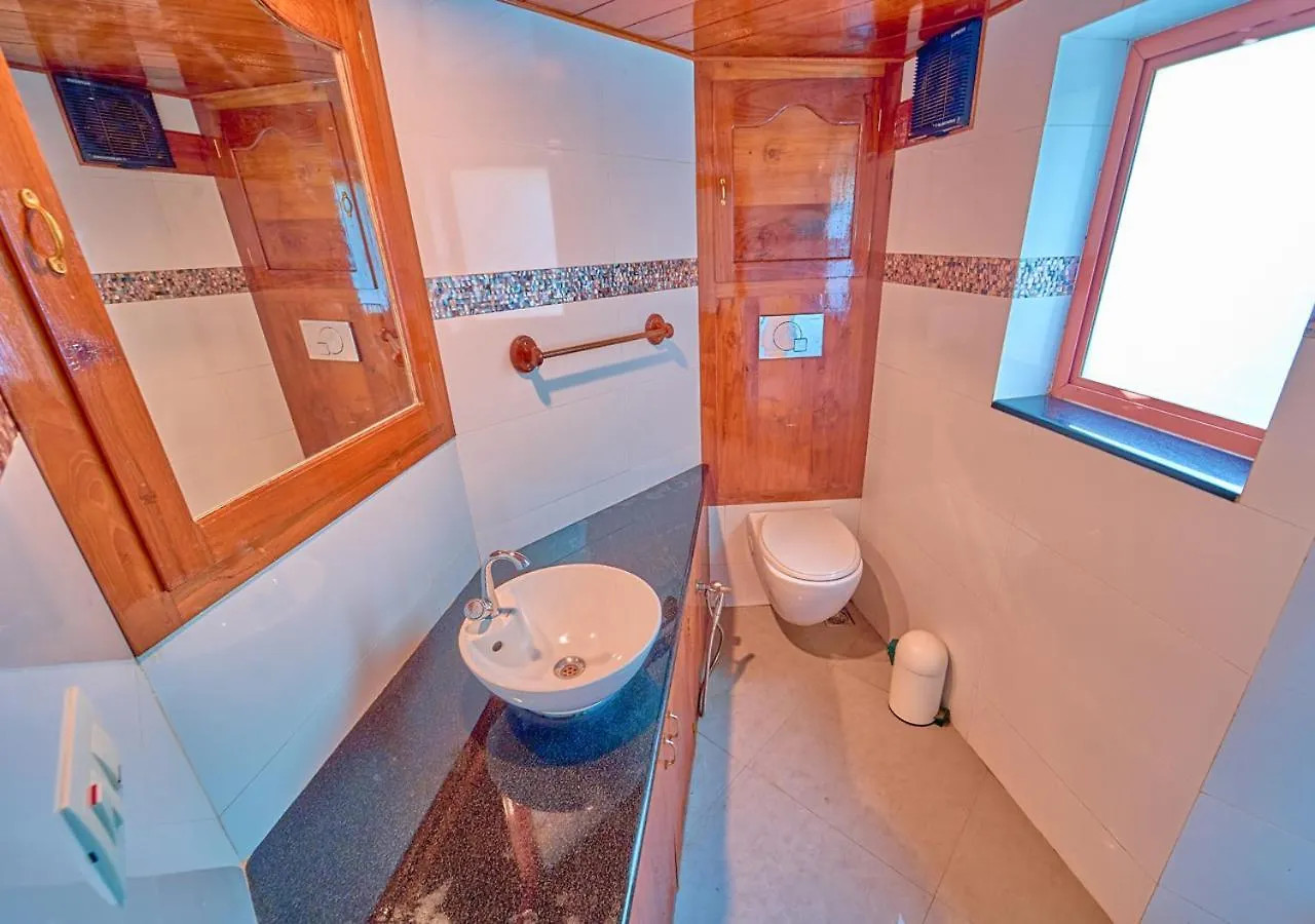 Jade Munnar Pool Resort By Voye Homes Anachal Homestay